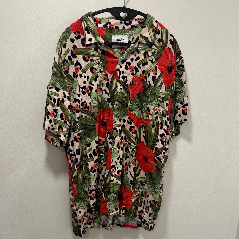 Duvin Tropical Floral Button-Up Shirt in Red & Green